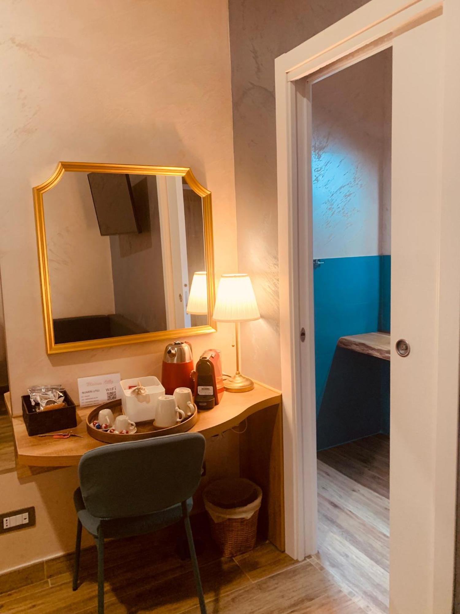 Maison Lilly Neapel Zimmer foto